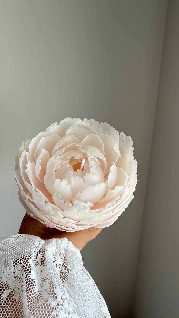 Beeswax Peony Candle / Handmade Flower Candle (Available for purchase only with flowers)