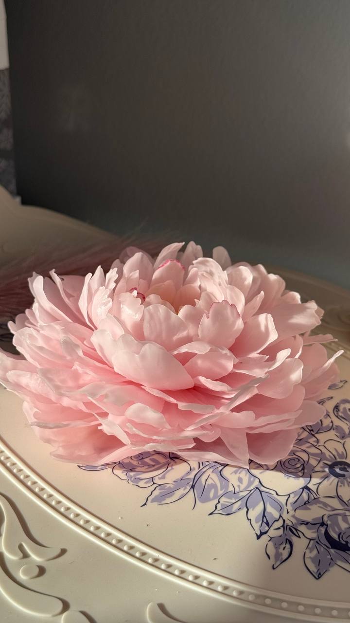 Beeswax Peony Candle / Handmade Flower Candle (Available for purchase only with flowers)
