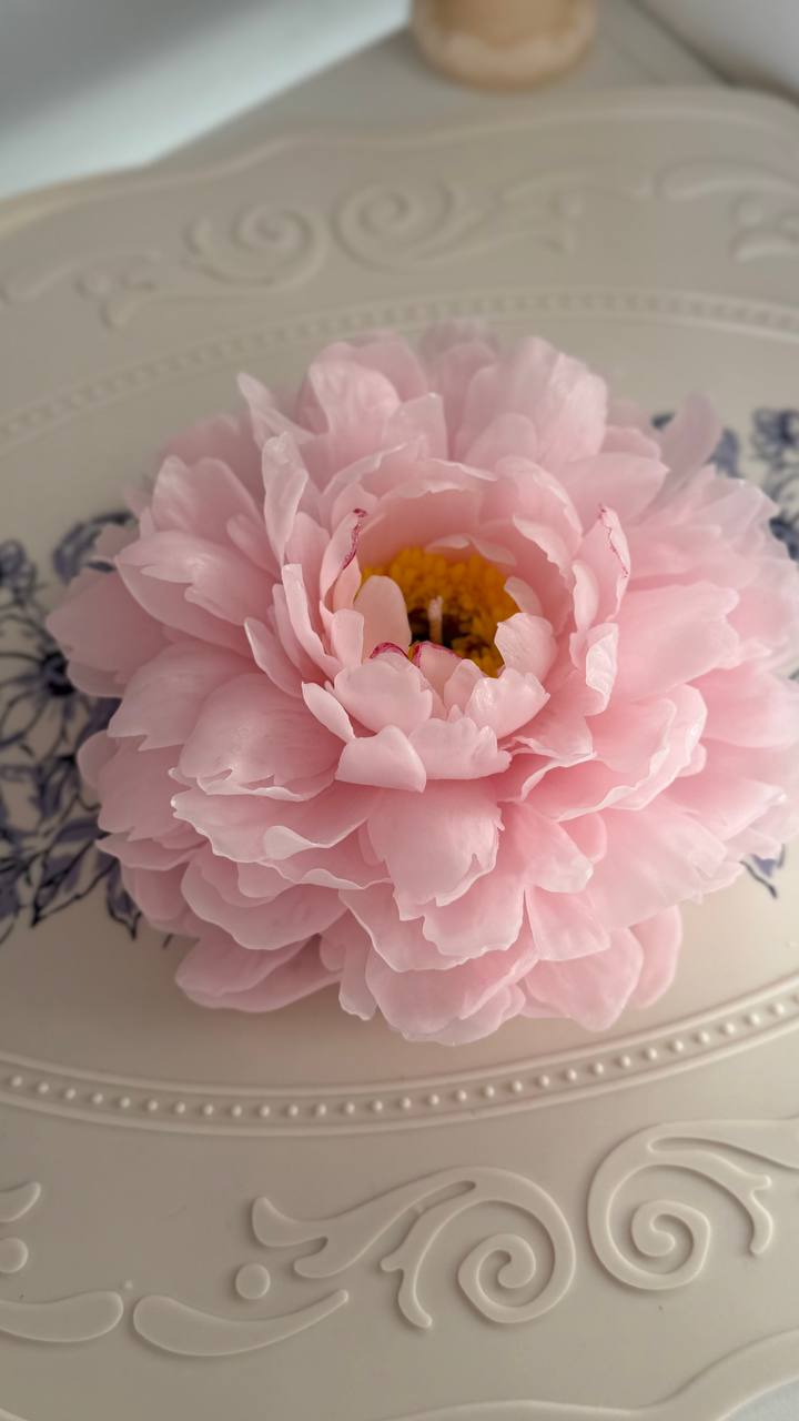 Beeswax Peony Candle / Handmade Flower Candle (Available for purchase only with flowers)